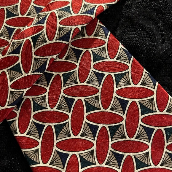 PAUL FREDERICK Pre-loved Silk tie . Lovely bright colors no stains. - Picture 7 of 8